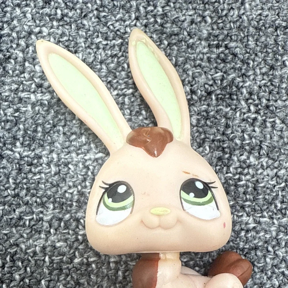 Littlest‎ Pet Shop Spring Bunny #1019 & Armadillo #1454 & LPS Brown Tree Stump